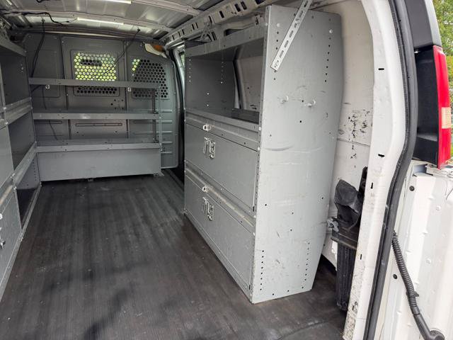 Used 2015 Chevrolet Express 2500 RWD image 30