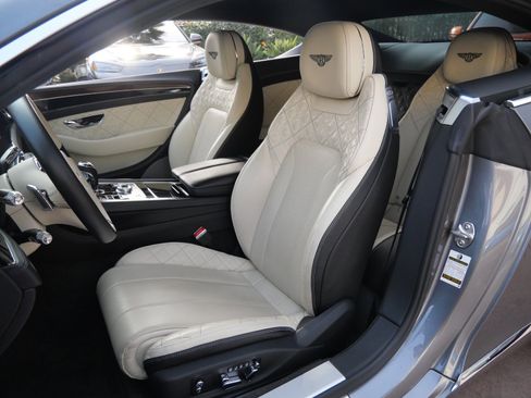 Used 2020 Bentley Continental GT image 16