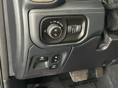 Used 2020 RAM 1500 Limited RWD image 32