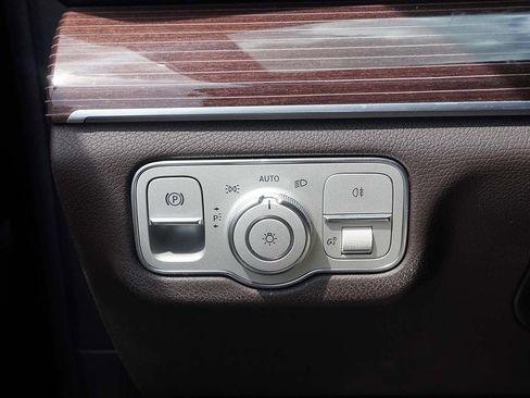 Used 2022 Mercedes-Benz GLE 350 w/ Premium Package image 40