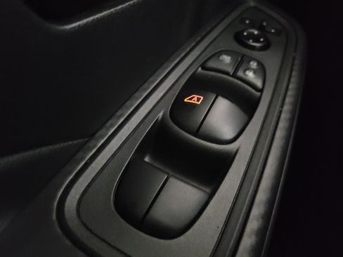 Used 2024 Nissan Versa S w/ Trunk Package image 27