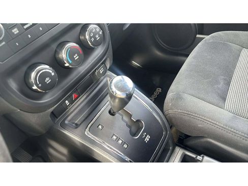 Used 2016 Jeep Compass Sport w/ Power Value Group AWD/4WD image 17