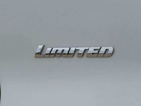 Used 2016 Toyota 4Runner Limited image 9