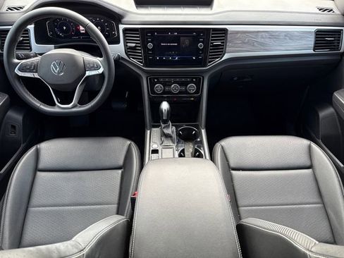 Used 2023 Volkswagen Atlas Cross Sport SE w/ Panoramic Sunroof Package FWD image 11