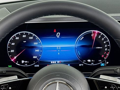 New 2026 Mercedes-Benz GLE 450e 4MATIC image 18