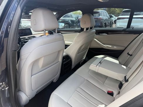Used 2019 BMW 530i w/ Convenience Package RWD image 11