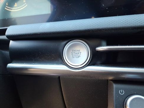 Certified 2025 Hyundai Tucson SE image 11