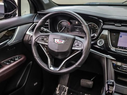 Used 2023 Cadillac XT6 Premium Luxury AWD/4WD image 29