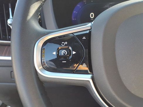 Certified 2023 Volvo XC60 B5 Plus w/ Protection Package Premier image 27