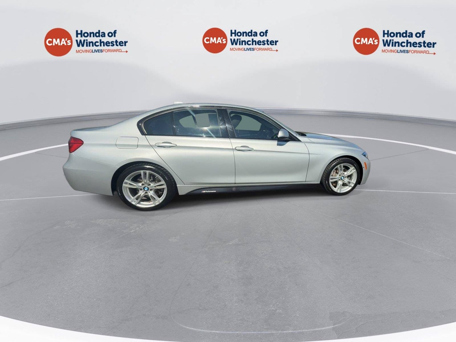 Used 2016 BMW 340i xDrive Sedan AWD/4WD image 9
