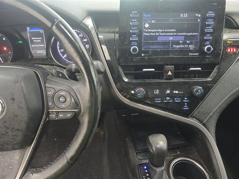Used 2021 Toyota Camry SE w/ Cold Weather Package FWD image 9