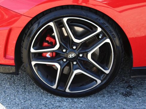 Used 2022 Hyundai Veloster N image 8