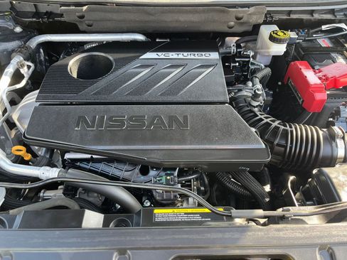 Used 2025 Nissan Rogue SV image 34