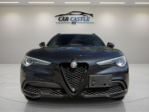 Used 2022 Alfa Romeo Stelvio Veloce AWD/4WD image 3