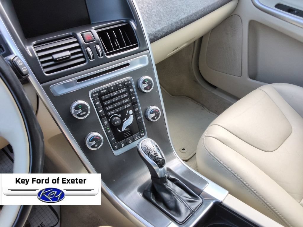 Used 2015 Volvo XC60 T6 Platinum AWD/4WD image 23