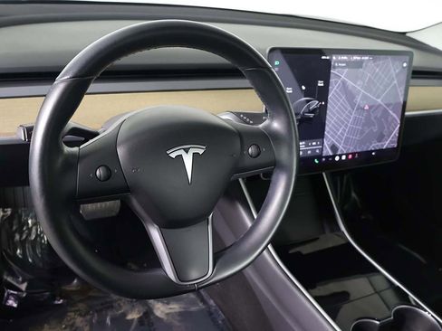 Used 2018 Tesla Model 3 Performance image 27