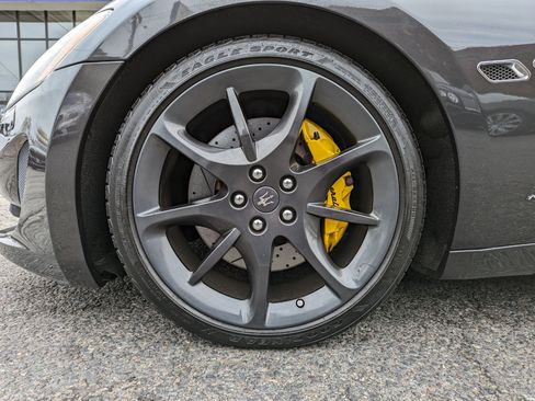 Used 2014 Maserati GranTurismo MC image 40