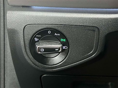 Used 2023 Volkswagen Atlas SEL image 23