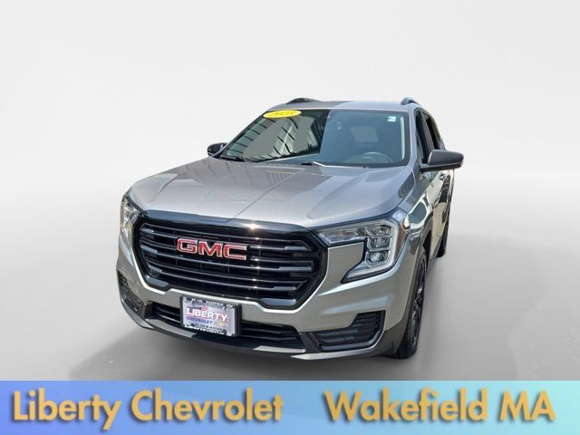 Used 2023 GMC Terrain SLE w/ Driver Convenience Package AWD/4WD image 3