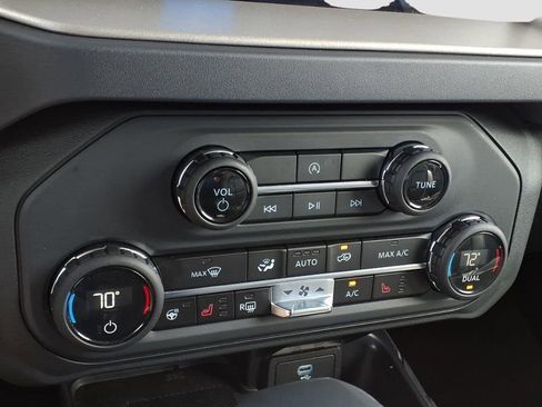 Used 2025 Ford Bronco Outer Banks AWD/4WD image 17