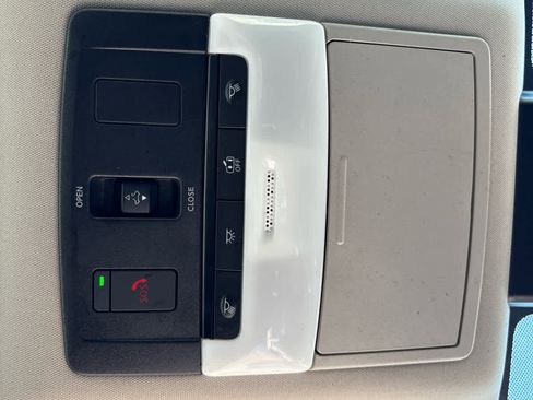 Used 2024 Nissan Altima 2.5 SR w/ SR Premium Package image 17