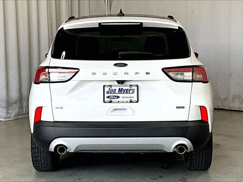 Used 2020 Ford Escape SE Sport image 3