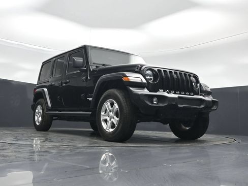 Used 2021 Jeep Wrangler Unlimited Sport AWD/4WD image 43