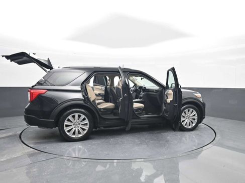Used 2020 Ford Explorer Limited w/ Class III Trailer Tow Package image 47