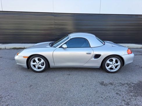Used 1998 Porsche Boxster image 2