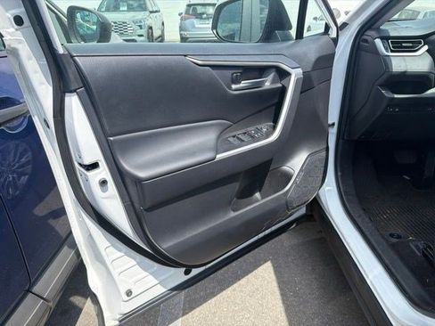 Used 2023 Toyota RAV4 XLE Premium FWD image 14