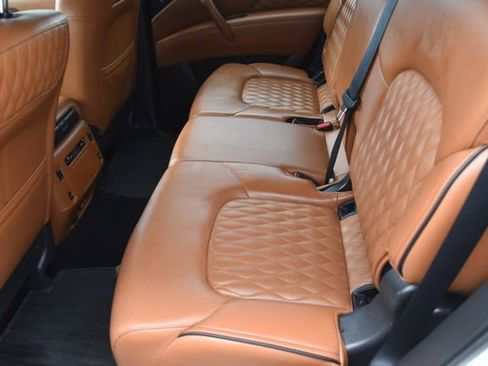 Used 2024 INFINITI QX80 Sensory w/ All-Season Package image 19