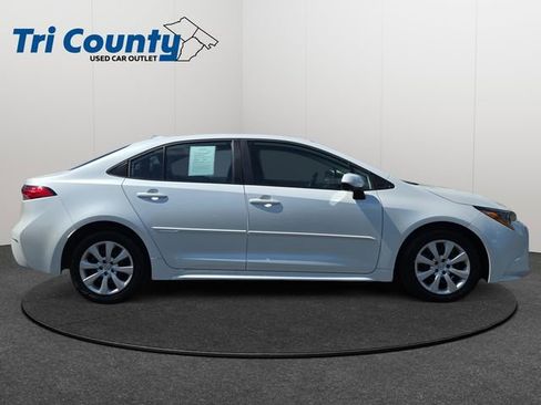 Used 2025 Toyota Corolla LE image 9