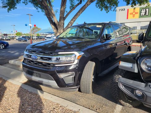 Used 2024 Ford Expedition Max Limited RWD image 21