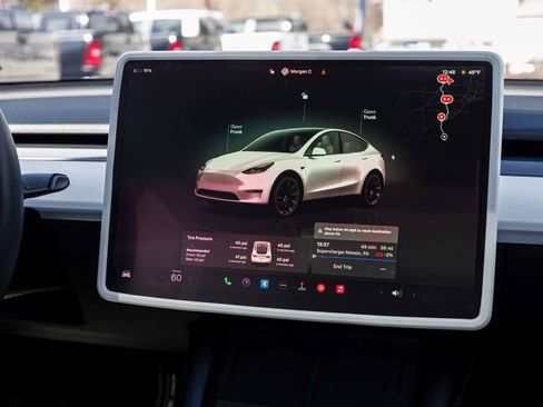 Used 2023 Tesla Model Y Long Range image 18
