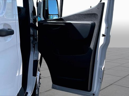 Used 2024 Mercedes-Benz Sprinter 3500 image 25