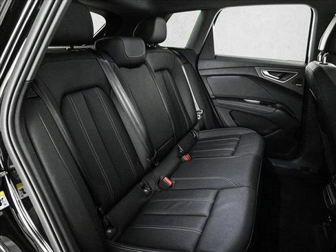 Used 2023 Audi Q4 e-tron Premium Plus w/ Premium Plus AWD/4WD image 21