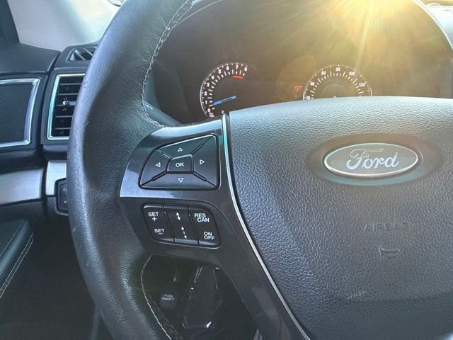 Used 2016 Ford Explorer Platinum AWD/4WD image 27