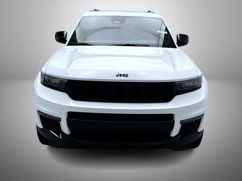 New 2025 Jeep Grand Cherokee L Limited w/ Black Appearance Package AWD/4WD image 2