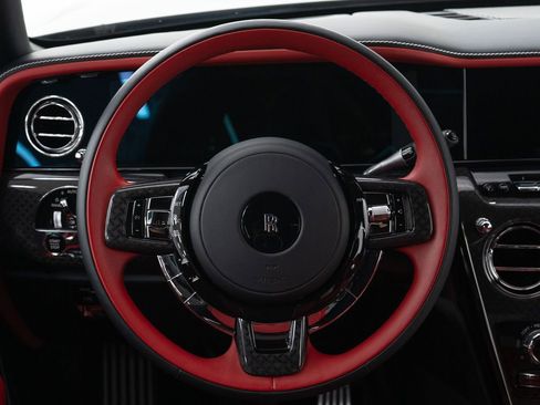 Certified 2025 Rolls-Royce Cullinan Black Badge AWD/4WD image 37