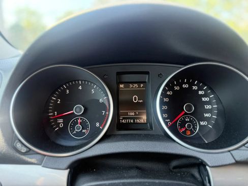 Used 2013 Volkswagen Golf 4-Door FWD image 10