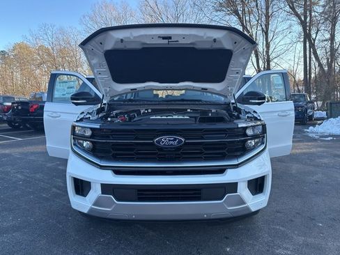 New 2025 Ford Expedition Max Platinum w/ Driver's Package image 27