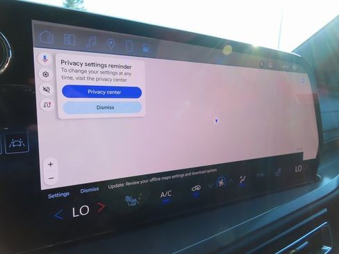 Used 2024 Chevrolet Traverse LS image 26