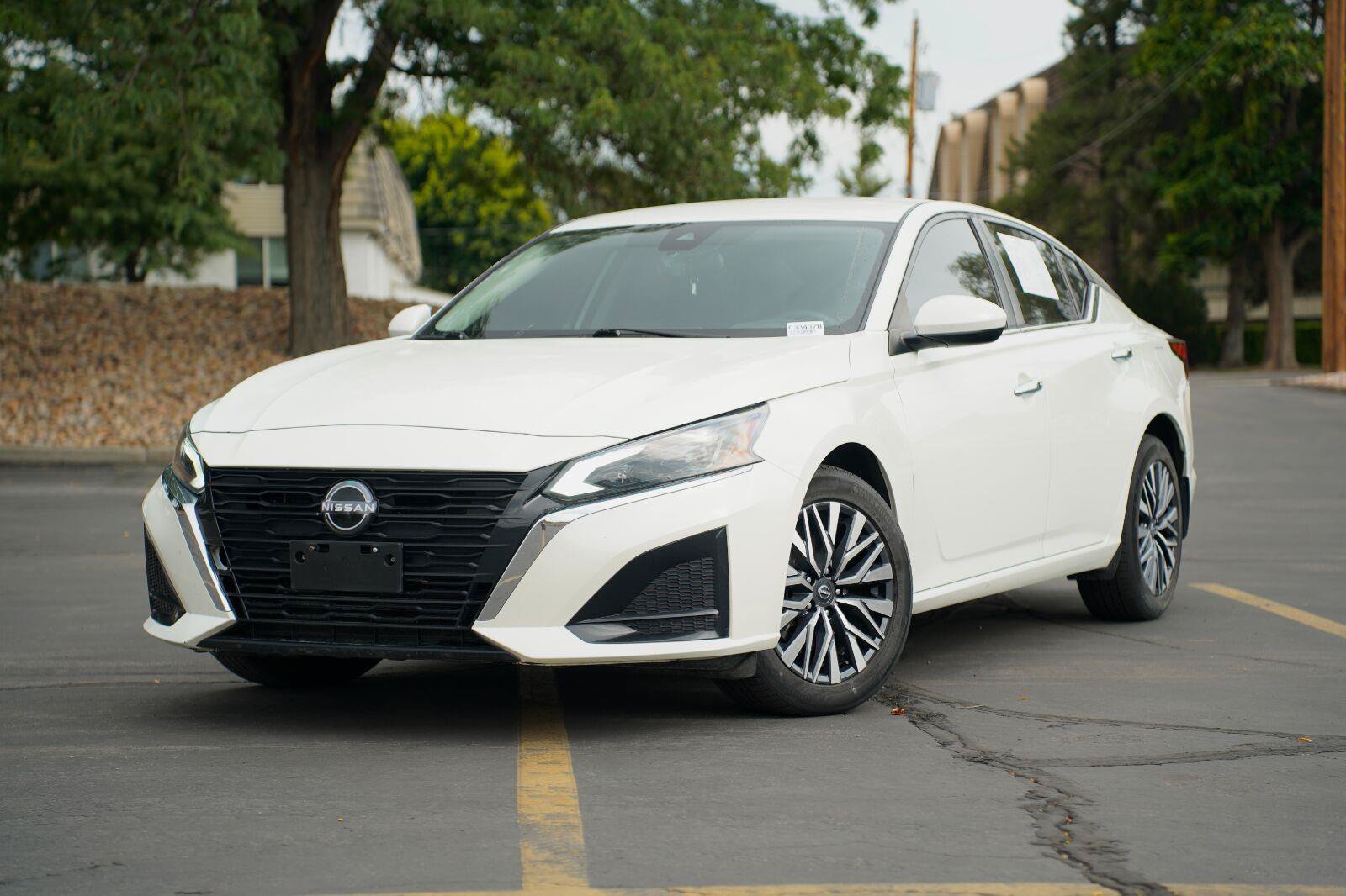 Used 2023 Nissan Altima 2.5 SV AWD/4WD image 1