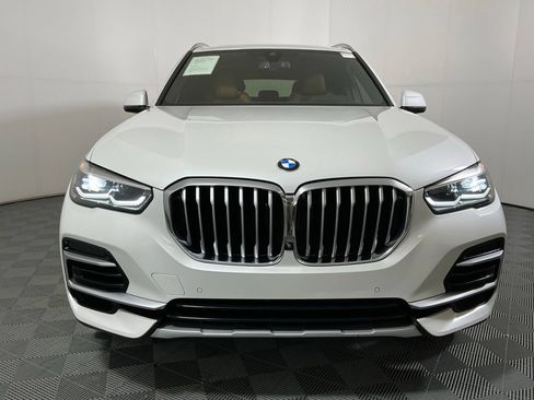 Certified 2022 BMW X5 xDrive40i w/ Parking Assistance Package AWD/4WD image 3