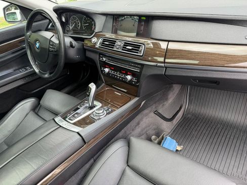 Used 2011 BMW 750Li RWD image 42