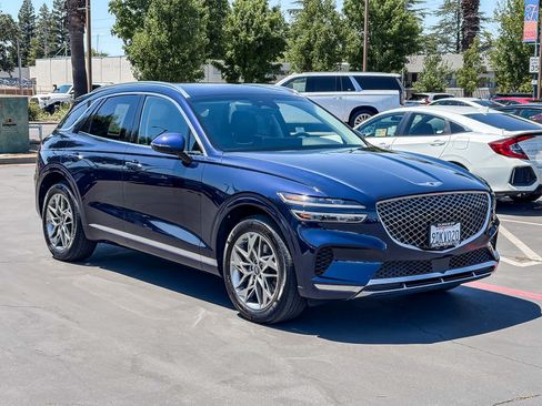Used 2022 Genesis GV70 2.5T w/ Select Package AWD/4WD image 5