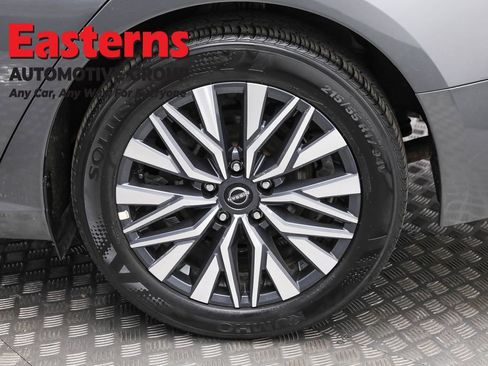 Used 2025 Nissan Altima 2.5 SV image 33