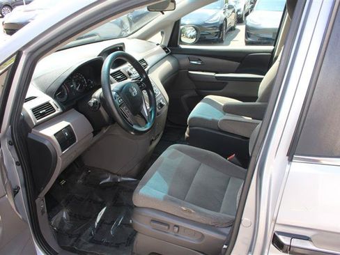 Used 2016 Honda Odyssey LX image 8