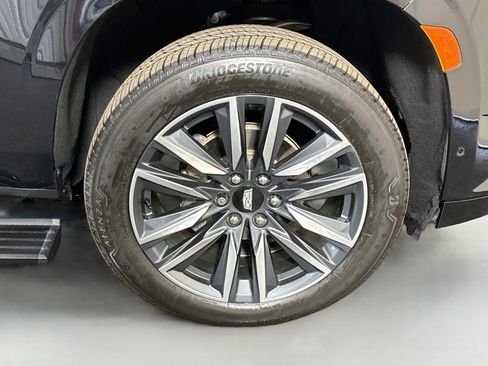 Used 2022 Cadillac Escalade ESV Sport Platinum RWD image 32