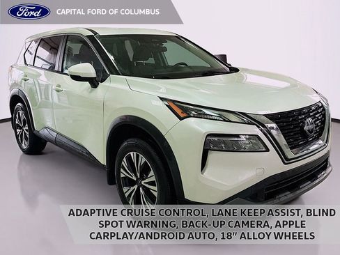 Used 2022 Nissan Rogue SV image 1